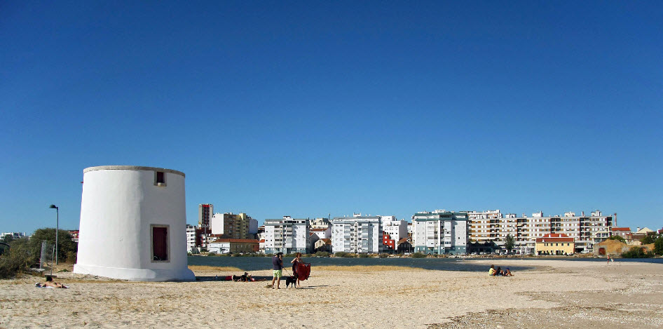 Praia Fluvial de Alburrica, Barreiro, Portugal, Portugal